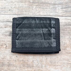 Levi’s Vintage Suede Trifold Wallet Black Classic Minimalist Retro Leather